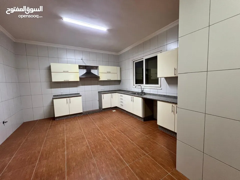 شقة غير مفروشة للإيجار في دير غبار ( Property 40652 )-174847740