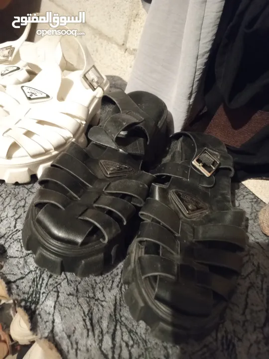 احذية اشكال الوان كلو مستعمل بحالة جديدة