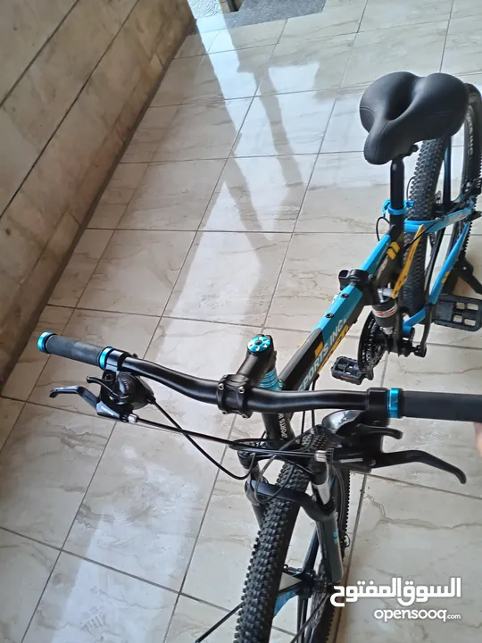 دراجة هوائية من نوع SPORTS INC من طراز SHIMANO جنط 26 باللون الأزرق اقرأ الوصف بدقة قابل للتفاوض