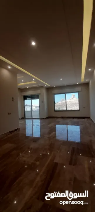 شقة جديدة لم تسكن للبيع اعلان رقم ( SL518)