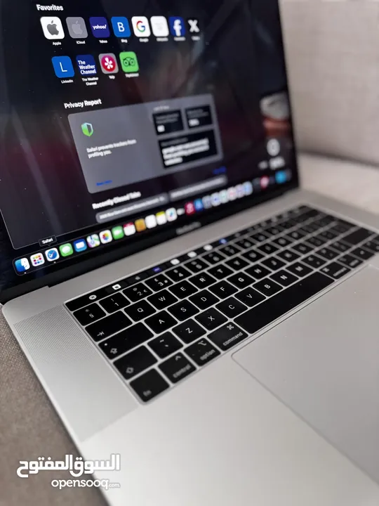 MacBook pro 3018