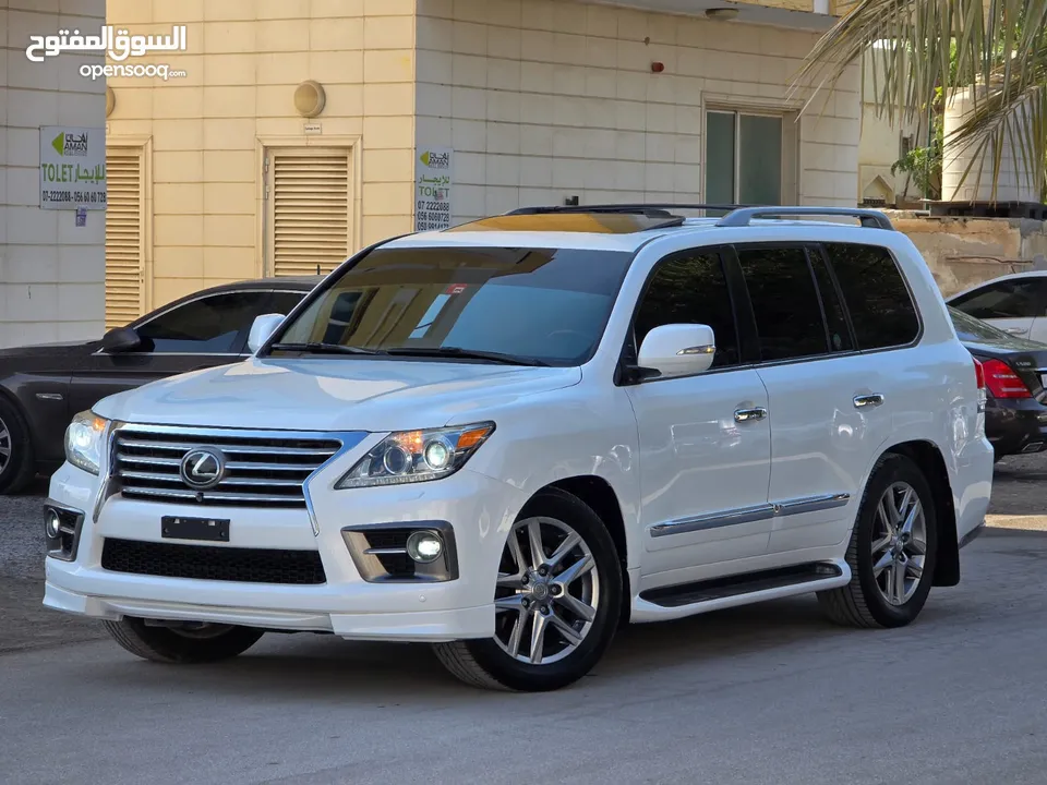 Lexus LX570 GCC V8 2014 price 125,000 AED