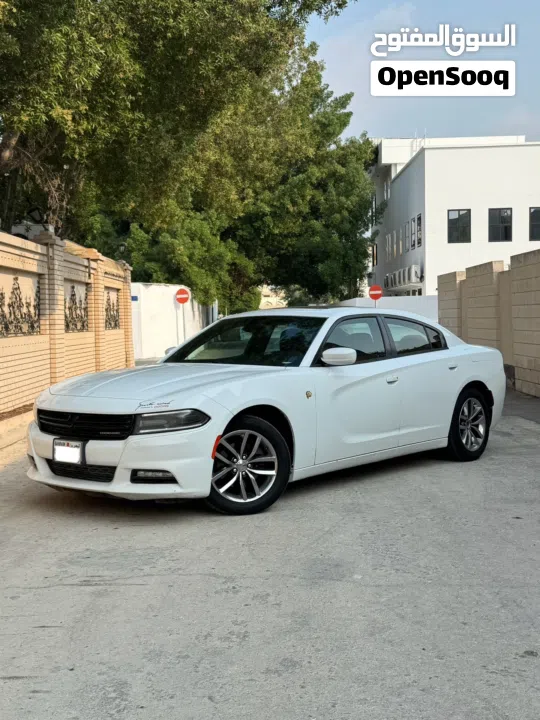 DODGE CHARGER SXT 2016 V6 FULL OPTION - SINGLE OWNER - AGENCY MAINTAINED - EXCELLENT CONDITION CAR!
