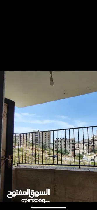ثلاث غرف نوم غير مفروش البالوع