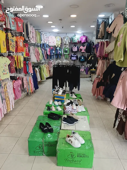 بيع محل البسة عين الباشا مقابل المركز الصحي