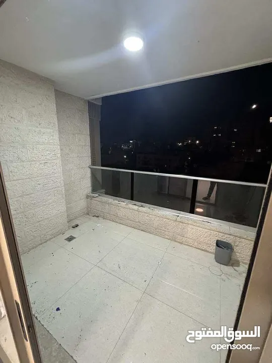 شقه فارغة للايجار في الشرفه قرب حلويات  ايفل