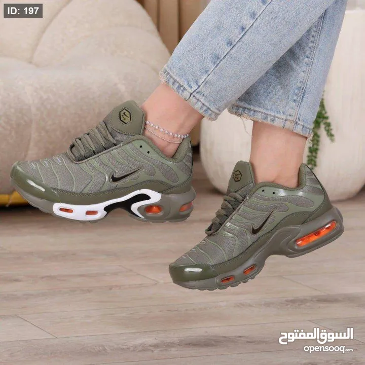 موديل  Nike T الجديد الحصري  طبي  كوالتي  36-41 التواصل خاص التوصيل لكافة المناطق الضفة
