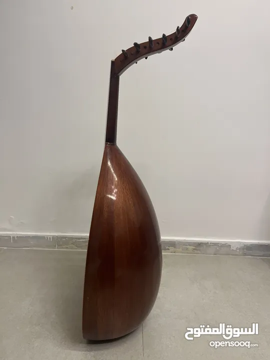classic and authentic Oud Bahraini with rich sound - عود بحريني كلاسيكي واصيل بصوت دافئ وتصميم انيق