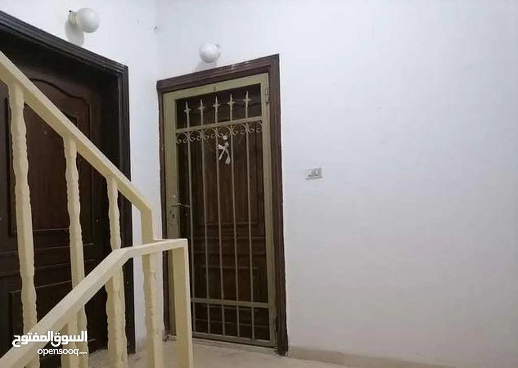 شقتين فارغات للاجار الشهري بالصويفيه سكن عائلات