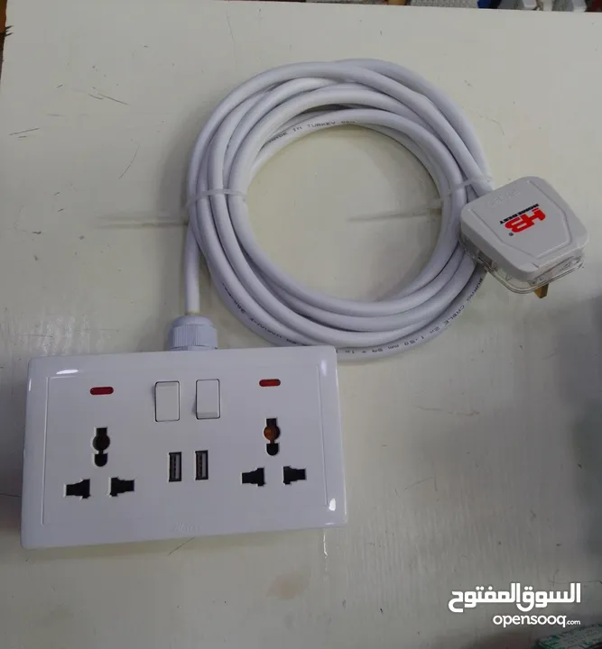 13A universal socket with USB with original turkey wire 2.5 3 core