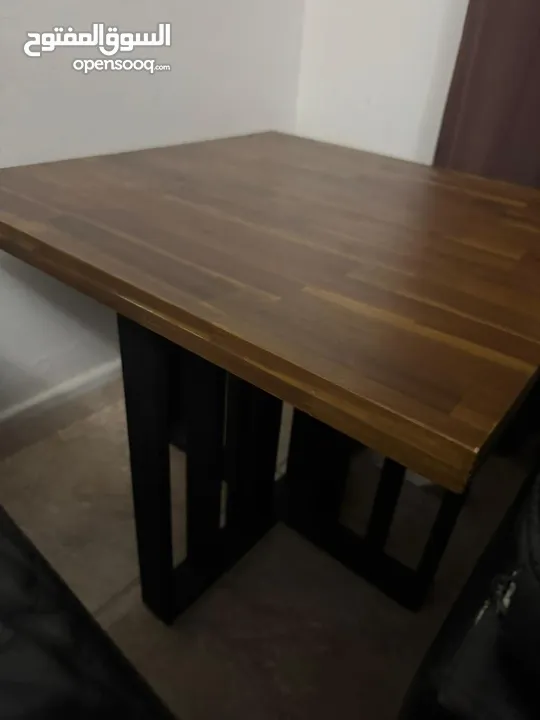 Excellent condition tables - All wood