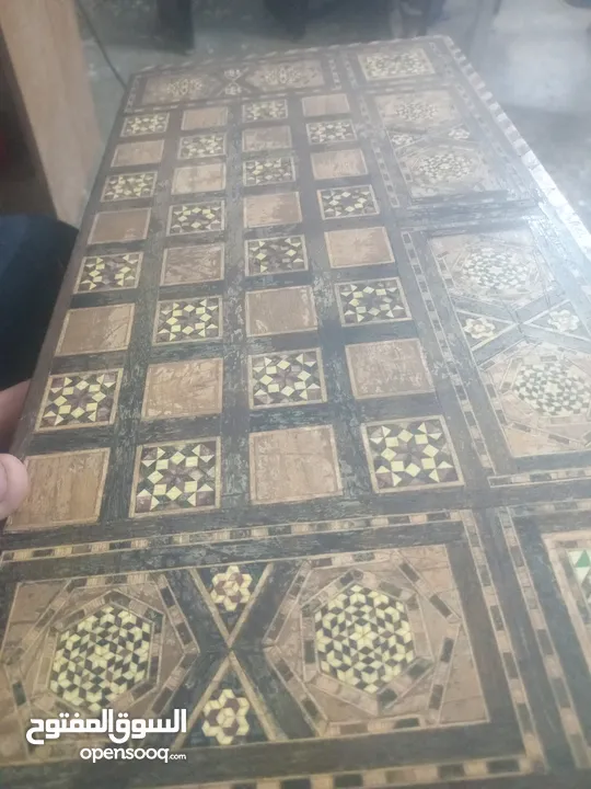 طاولة زهر تحفة للبيع مع شطرنج بنفس ا المستعجل