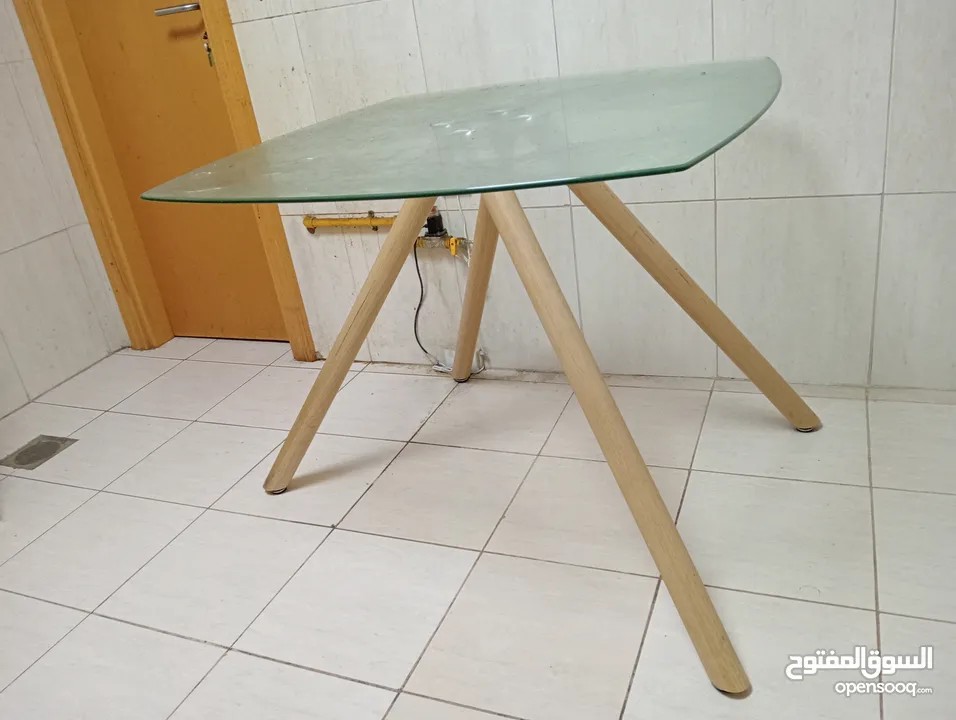 Glass diner Table