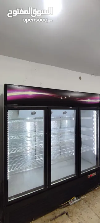 ثلاجات عرض ثلاث ابواب بحال الوكالة بأسعار منافسة