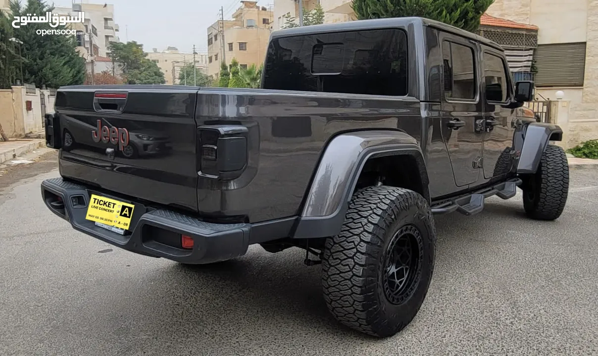 Jeep gladiator 2021 للبيع