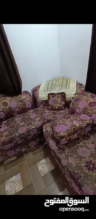 موجود طقم كورنر للبيع في المزار الشمالي  نضيف بحال جديد جاحز للاستخدام الكورنر تفصيل قابل للتفاوض