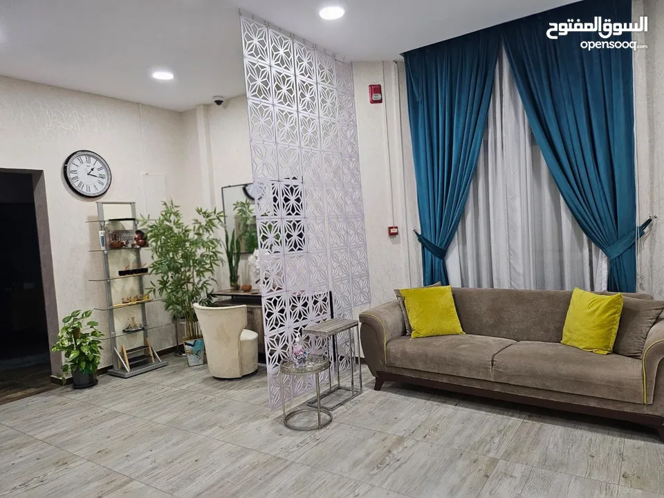 صالون نسائي فرصة استثمارية مميزة - للبيع مركز تجميل فاخر (صالون للسيدات) من المالك مباشرة بالشارقة