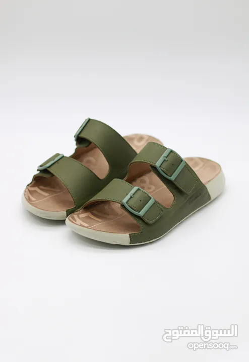 Orthopedic leather sandals