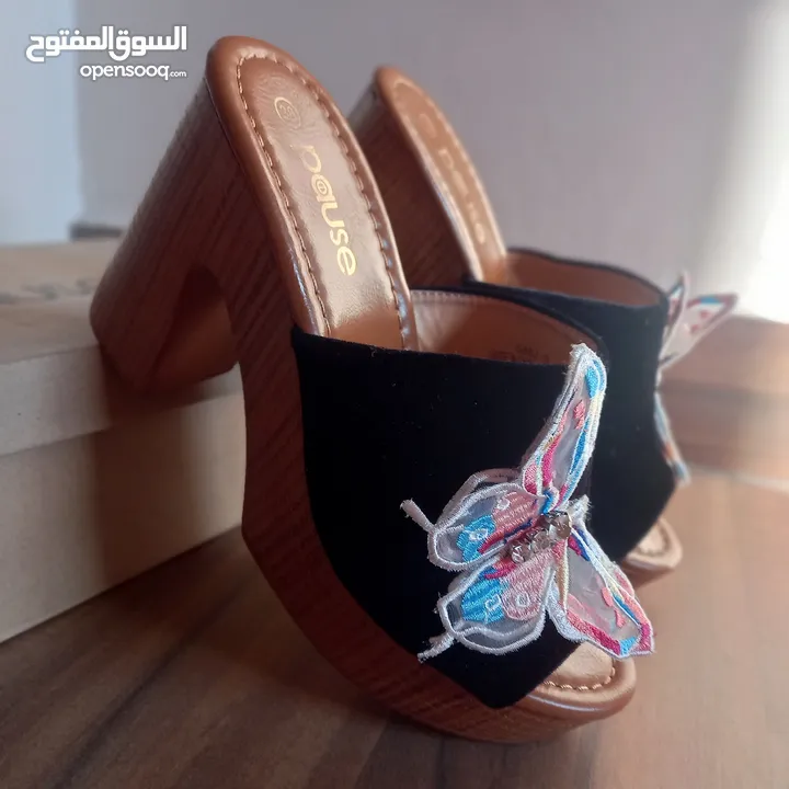 احذيه بحال الجديد لبسة واحدة للبيع         أحذية  أحذية