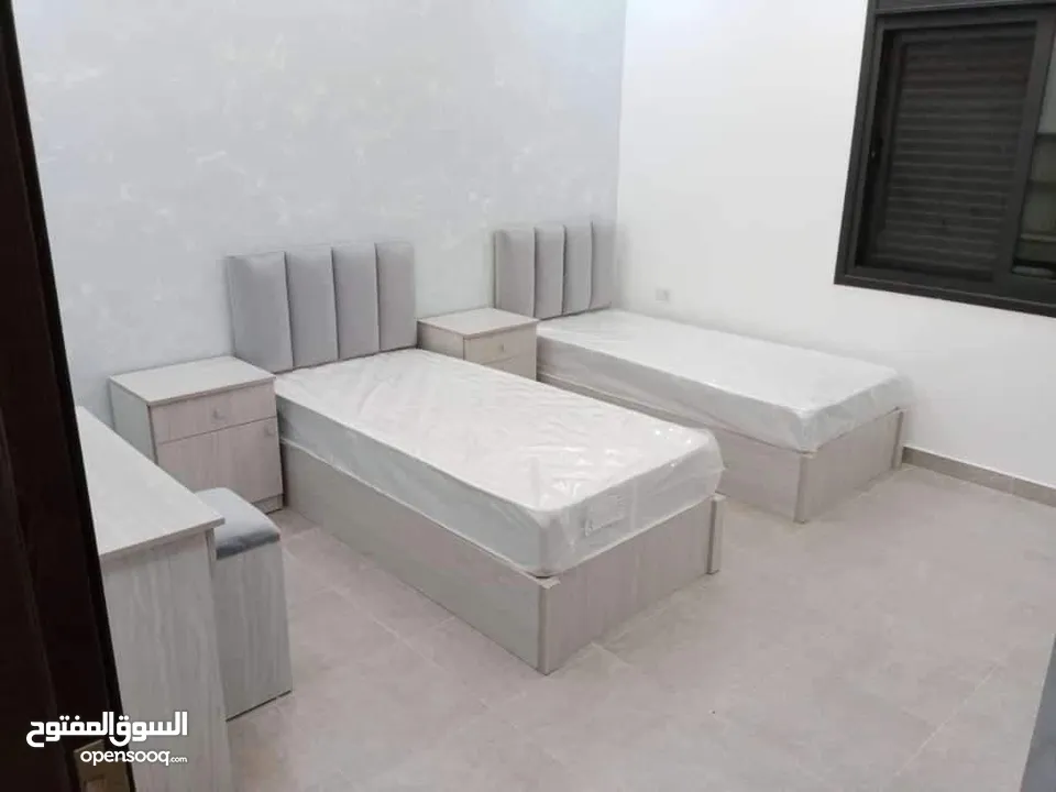 أسرة  تخوت