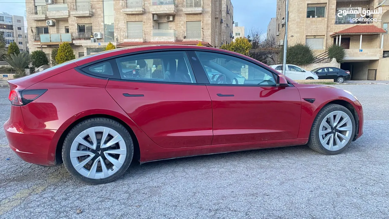 Tesla model 3 2022 standard plus/7 جيد / اتوسكور A/ عداد قليل كاش وبالاقساط
