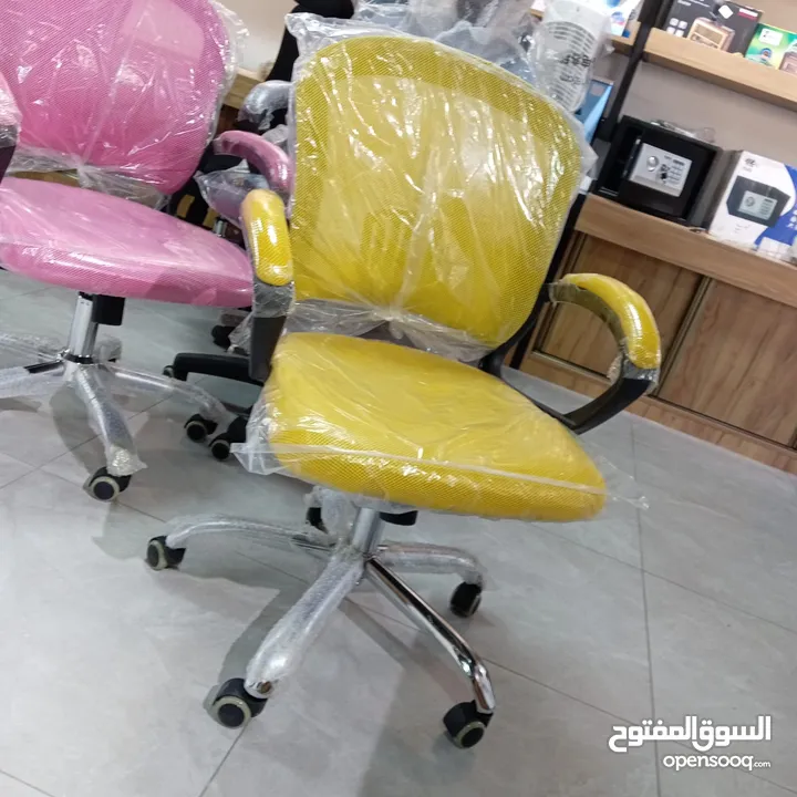 الجلسه الصح بدها كرسي طبي صح ومريح وبسعر خيالي وألوان مميزة جودة عالية وخصم للكميات
