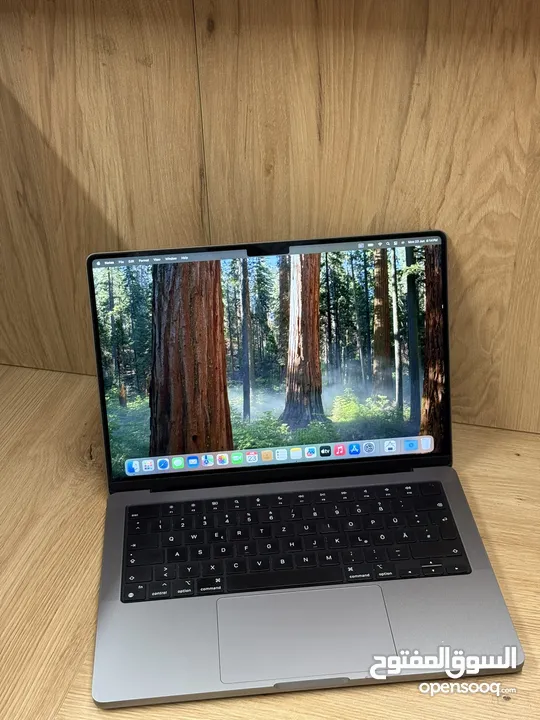 MacBook Pro 2023/ M3-Chip/ 8 RAM/ 512