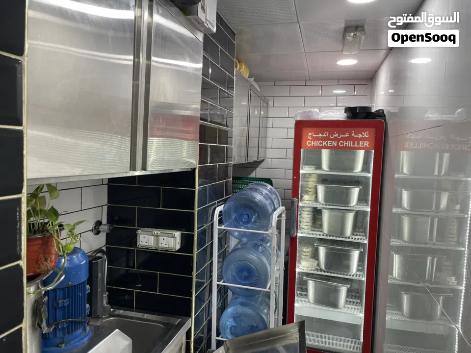 للبيع مطعم سوري متكامل في موقع مميز بعجمان