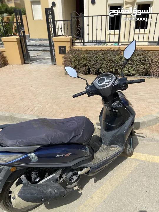 Sym st 200 cc عداد 21 الف حالة ممتازة