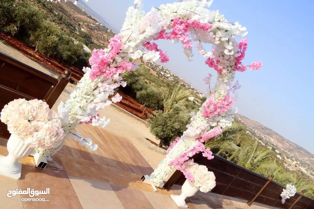 كوشات مميزة تنسيقات ورد فاخرة