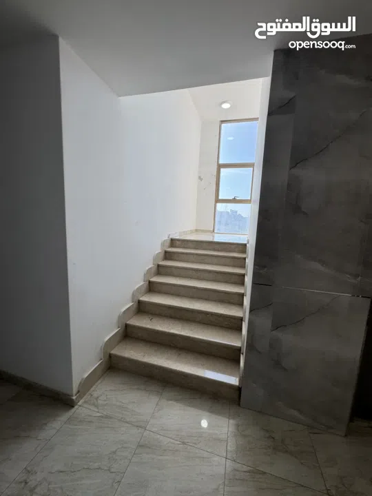 شقة سكنية جديدة جميلة و مميزة بعمارة الحمد بيتونيا بجانب مدارس نور الهدى التطبيقية مساحة 163م صافي