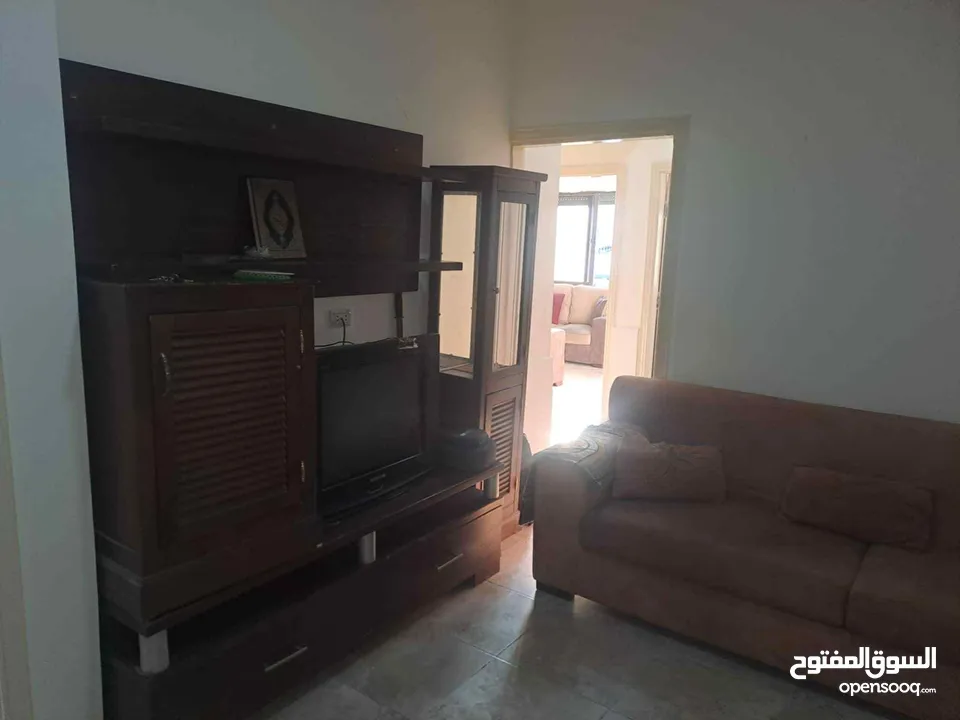 طقم كنب سبع مقاعد صوفتين و بوفيه تفصيل