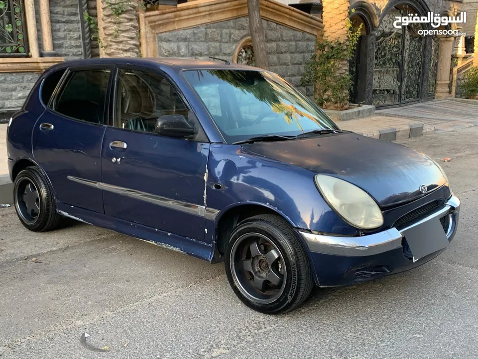 دايهاتسو سيريون 2001