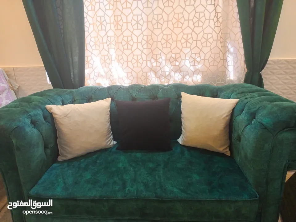 كنب للبيع شبه حديد استعمال بسيط جدا