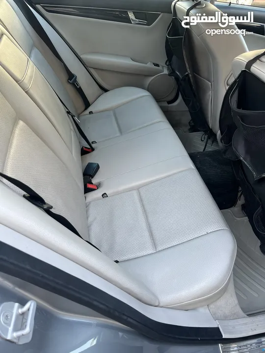 Mercedes C200  بانوراما موديل 2009 عرفتها بدون اي عيوب  السيارة مالك واحد فقط وارد شركة غرغور