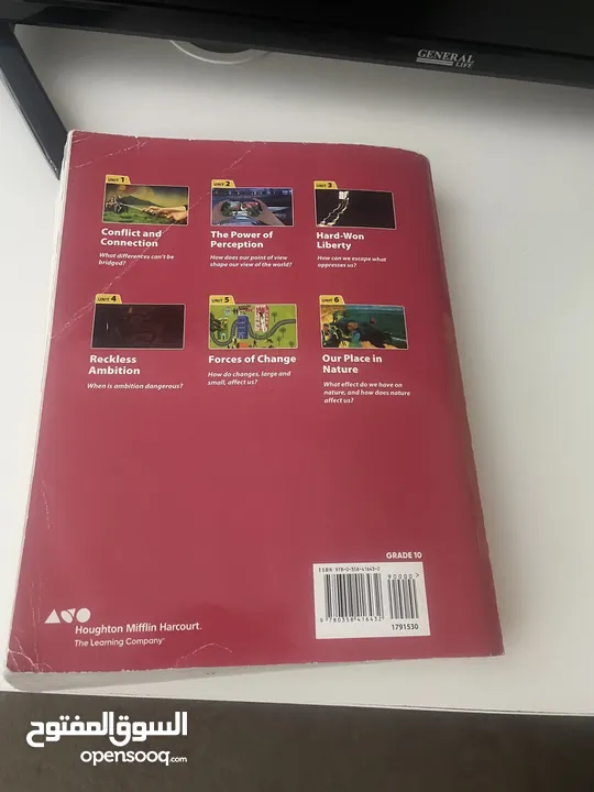 literature book for sale 589 pages
