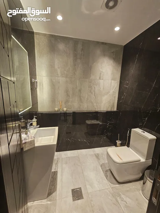 للايجار السنوي فقط شقة مودرن مع تراس modern apartment with terrace