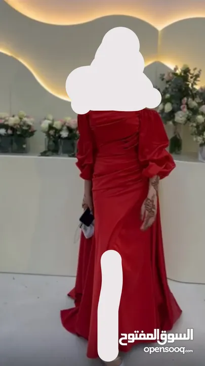 فستان احمر للبيع