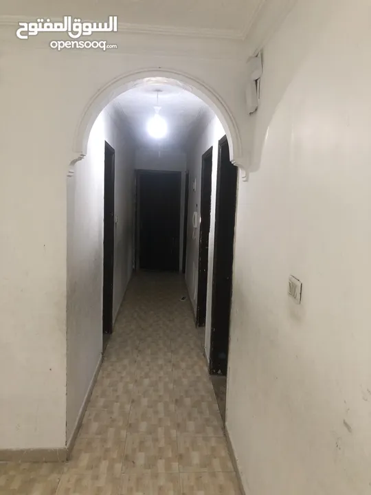 Empty apartment for Rent