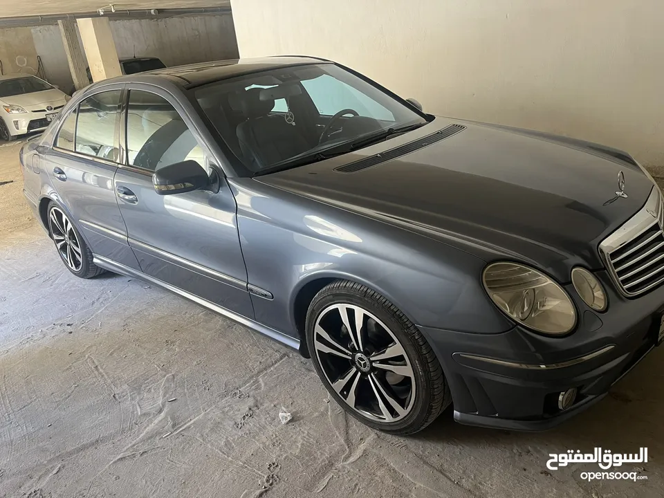 للبيع مرسيدس E200 ( افنجارد ) وارد شركة غرغور