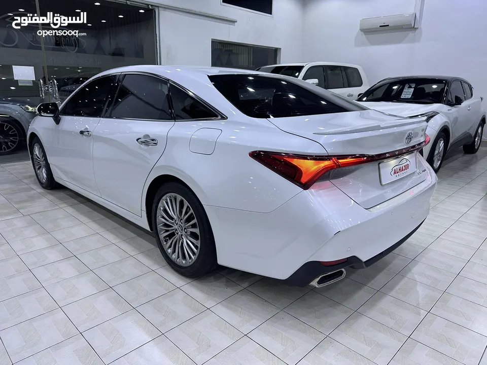 2019 TOYOTA AVALON LIMITED