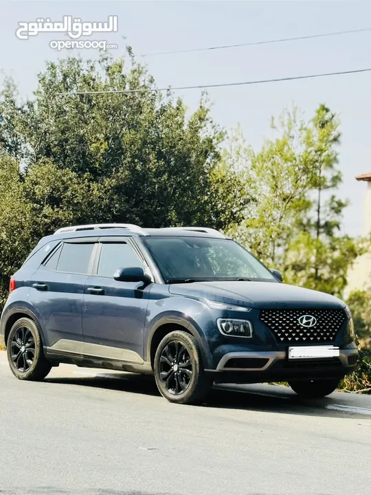 Hyundai  Venue  one  million (V) 2020