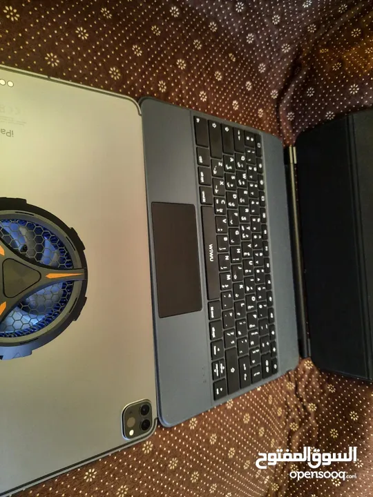 للبيع iPad pro  الجيل الرابع 2021 (12.9) إنش بدعم شريحه خط
