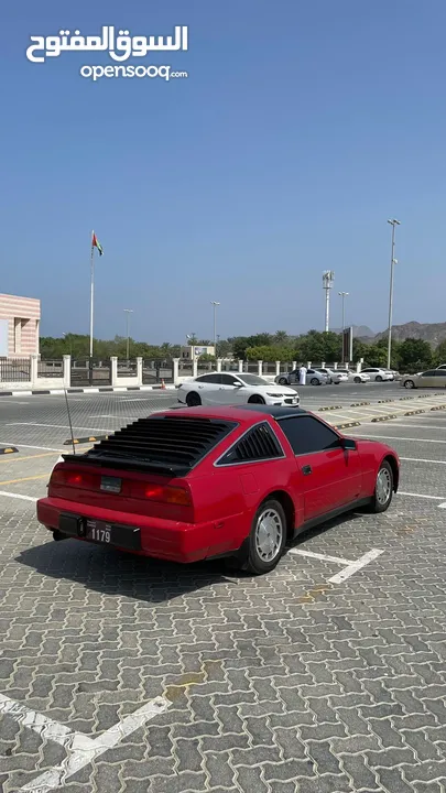 نيسان زد ZX300