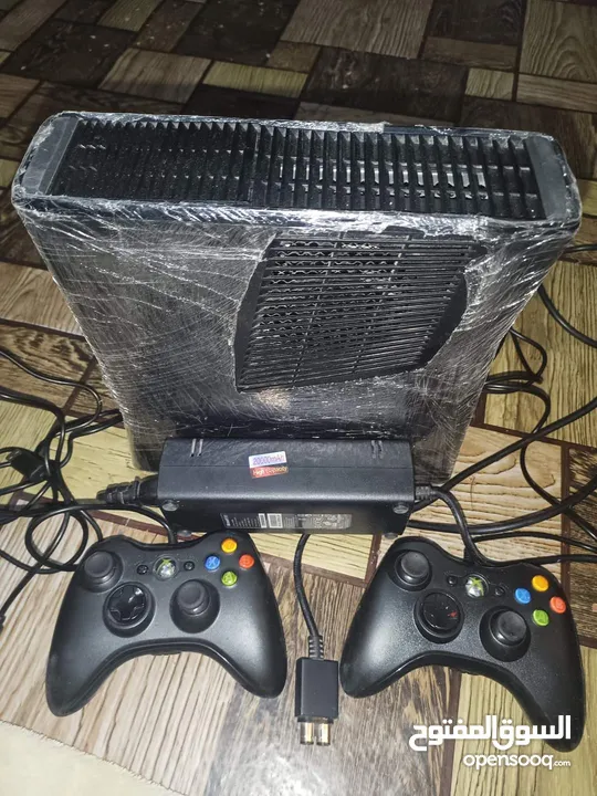 xbox 360  للبيع مواصفات قوية جدا مذكورة تحت