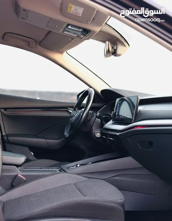 اوكتافيا 2021/20 بالنايلون منمرة من اربع شهور حررق سعرر 95.000 شيكل كاش و نهاائي