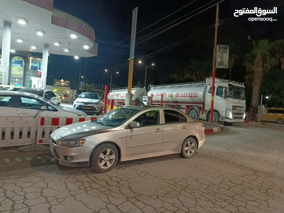 لانسر ماتور 1800للبيع