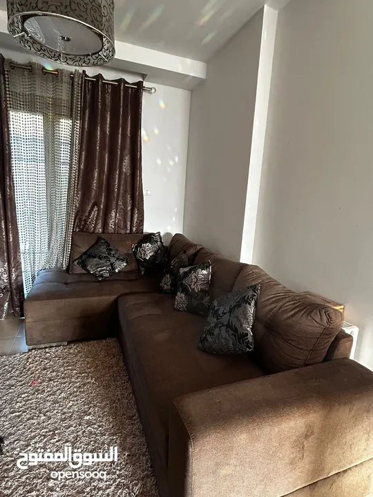 اثاث منزل كامل للبيع بحاله ممتازه