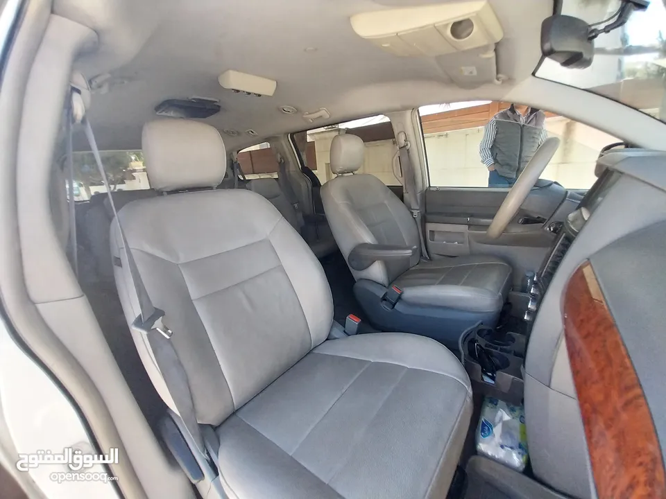 chrysler town 2008 فحص كامل تب نظافة  7مقاعد VIP
