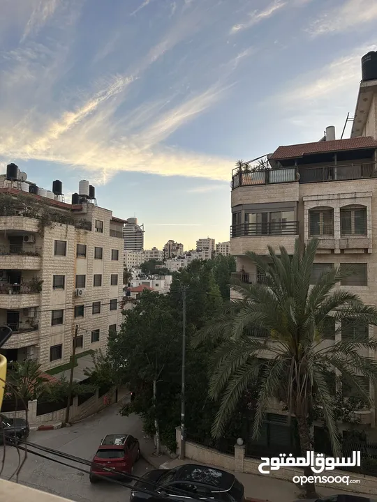 شقة في عين منجد للبيع دفعة وشيكات شهرية